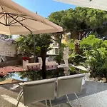 Vip Garten Whirlpool Mit Meerblick Im Herzen Der Stadt By Interhome بيت للعطل *