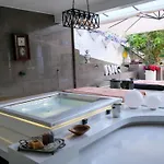 Vip Garten Whirlpool Mit Meerblick Im Herzen Der Stadt By Interhome Сasa de vacaciones La Spezia