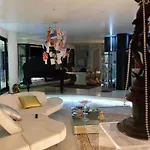 Vip Garten Whirlpool Mit Meerblick Im Herzen Der Stadt By Interhome 라스페치아