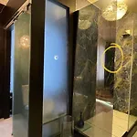 Сasa de vacaciones Vip Garten Whirlpool Mit Meerblick Im Herzen Der Stadt By Interhome La Spezia