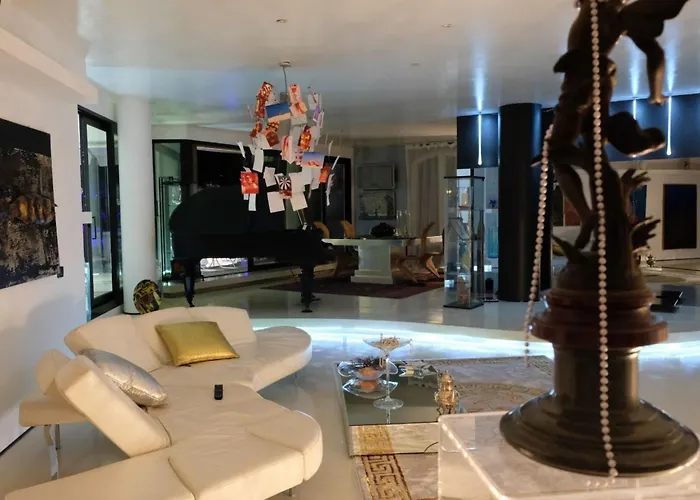 Vip Garten Whirlpool Mit Meerblick Im Herzen Der Stadt By Interhome La Spezia